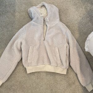 Lululemon cropped Sherpa hoodie size 6